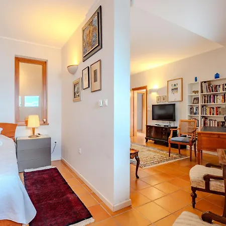 Perfect House Beachfront By Guide Vila Lovran