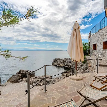 Vila Perfect House Beachfront By Guide
