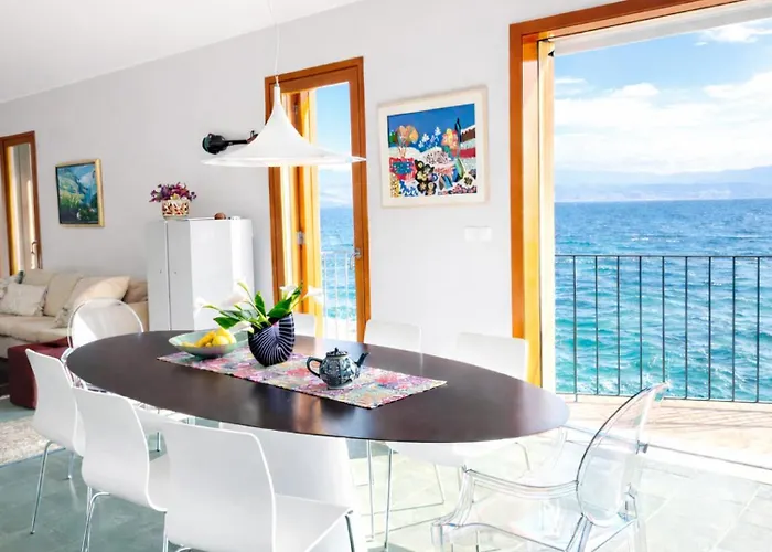 Villa Perfect House Beachfront By Guide Lovran